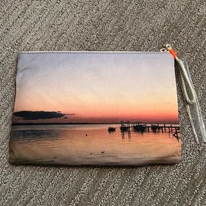 IH Insta Pouch-Dock
